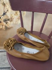 Balleriinat 41 camel